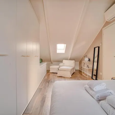 Just Urban - Esclusivo Attico Con Balcone Vista Duomo - 5min M4 밀라노