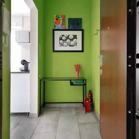 Apartment Station 33 Via Sammartini Milan