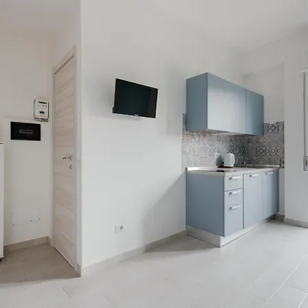 Abbiategrasso - Bocconi - Monolocale Con Cucina Appartement Milaan