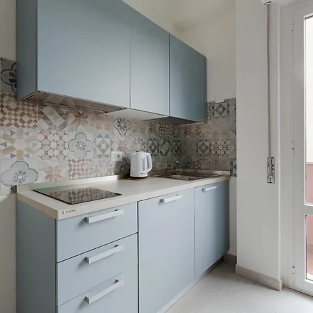 アパート Abbiategrasso - Bocconi - Monolocale Con Cucina ミラノ