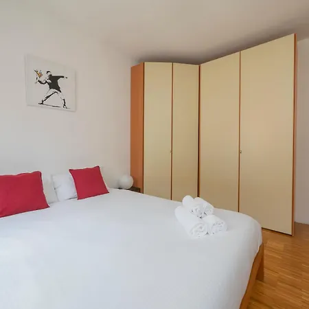 Xenia - Cozy Two-room Apt In Isola Area * Milán