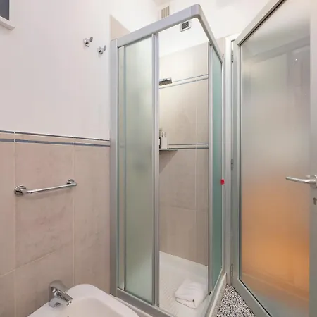 公寓 Xenia - Cozy Two-room Apt In Isola Area