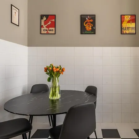 Nerino House, Elegante E Tranquillo A 5 Minuti Dal Duomo Milaan