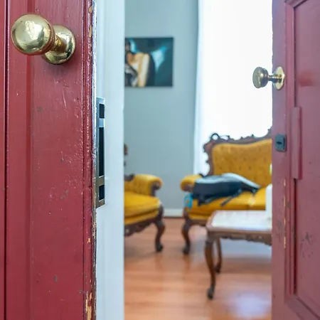 Nerino House, Elegante E Tranquillo A 5 Minuti Dal Duomo Milaan