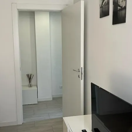 Rafael - 10 Min From Linate Airport, Fs, Ospedale San Raffaele Milão
