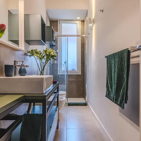 Cozy Retreat In The City Center *