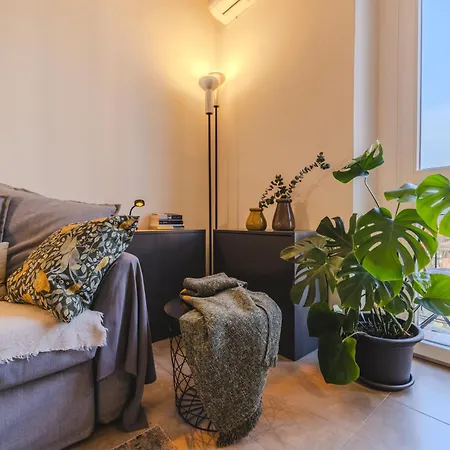 Cozy Retreat In The City Center Apartment Milan
