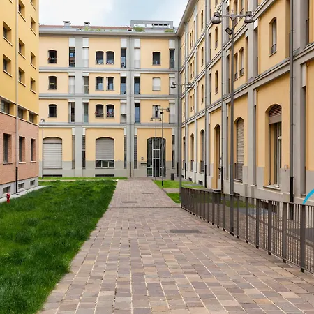 Suzzani 96 - Bicocca Area Apartment *