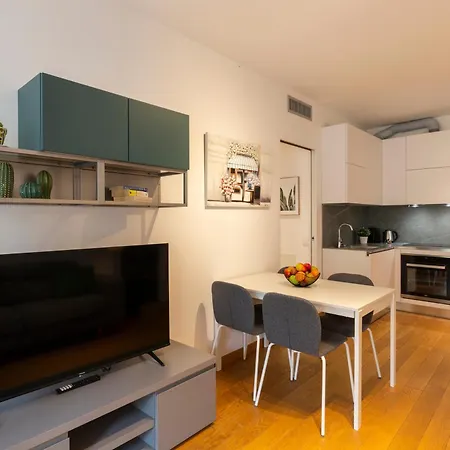 Apartment Suzzani 96 - Bicocca Area Milan
