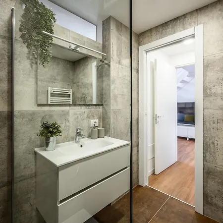 Duomo - Linate Luxury Loft With Wifi & Netflix