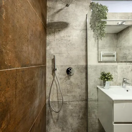 Апартаменты Duomo - Linate Luxury Loft With Wifi & Netflix *