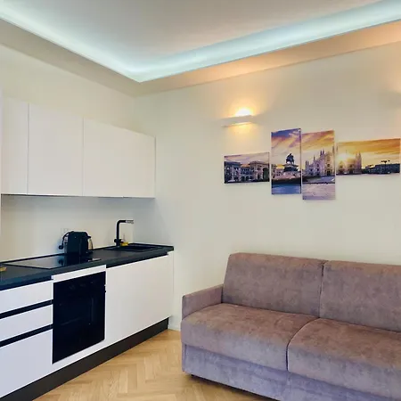 Διαμέρισμα Sky View -porta Nuova- 2 Con Balcone