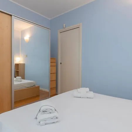 Apartamento Xenia - Spacious Three-room 10 Min From Linate *