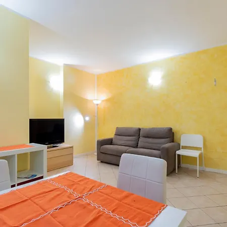 Xenia - Spacious Three-room 10 Min From Linate Milão
