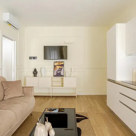 Champagne Apartment