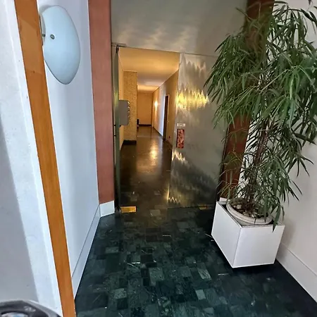 Difronte A San Siro * ميلان