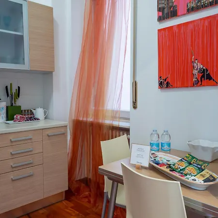 Orange Apartman Milánó