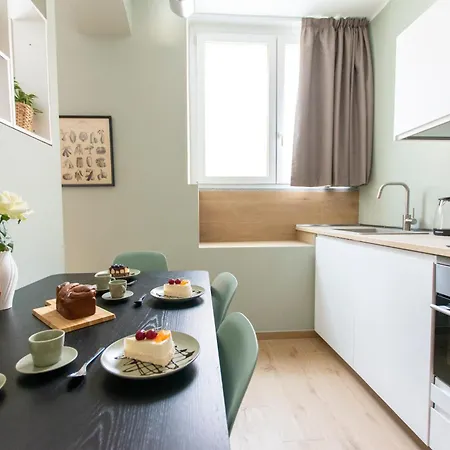 Ihost Luxury -free Parking- Plana 6 Apartment