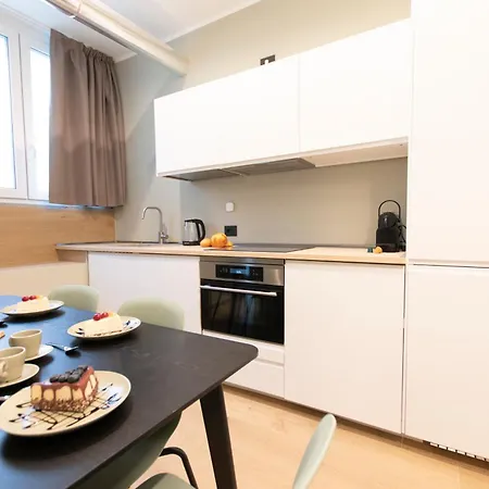 Apartment Ihost Luxury -free Parking- Plana 6 *