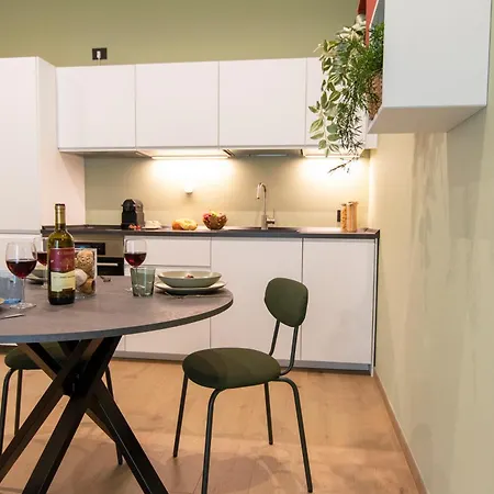 Ihost Luxury -free Parking- Plana 6 *