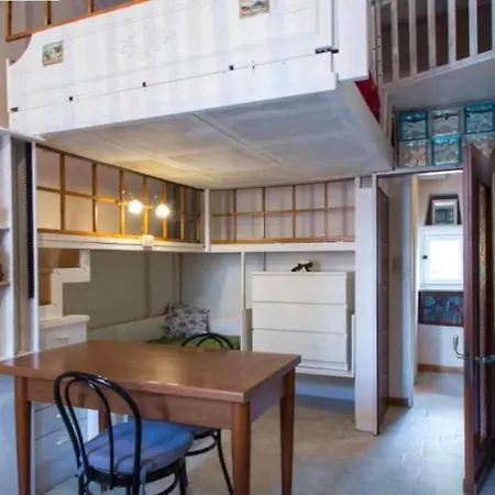 Cozy Furnished In The Hearth Of Apartment *