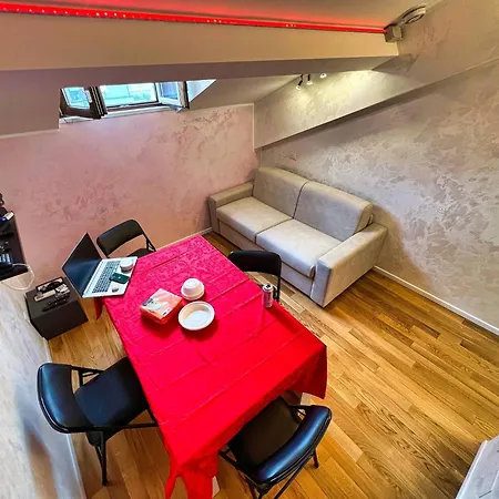 Center Eco-chicsmart - Brera Garibaldi Zone 1 - The Tube