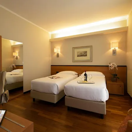 Ξενοδοχείο Fenice 3*