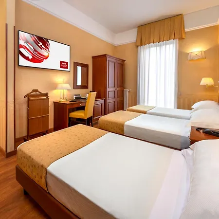Lancaster Hotel