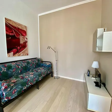 아파트 Guesthost - Piazzale Susa Bright Flat Con Veranda *