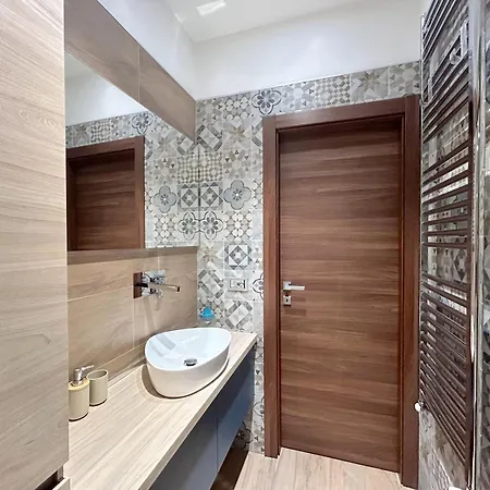 R39 Elegant With Private Parking Apartamento *