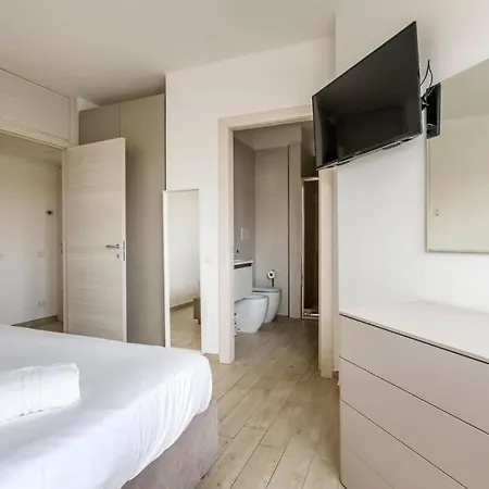 Brand New 3 Bedrooms In Navigli Area