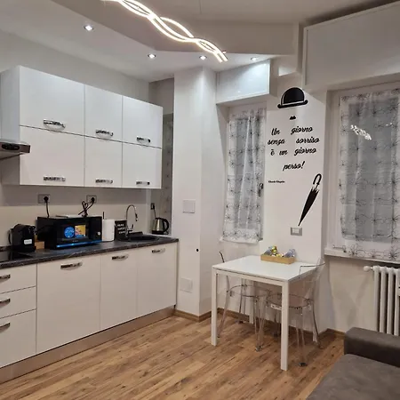 N&ghomesweethome Canova Accogliente - Affari Apartament