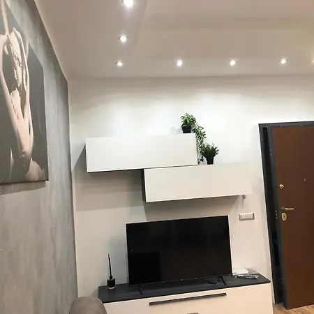 N&ghomesweethome Canova Accogliente - Affari