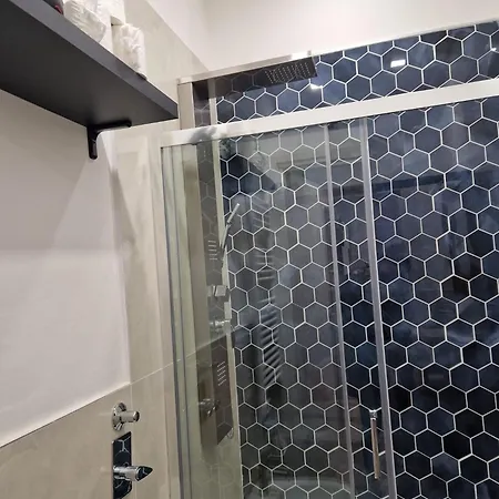 N&ghomesweethome Canova Accogliente - Affari