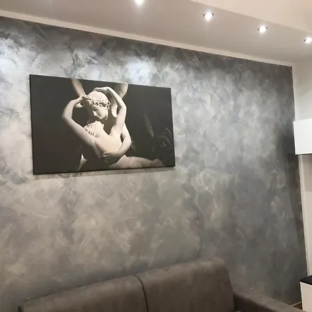 شقة N&ghomesweethome Canova Accogliente - Affari *
