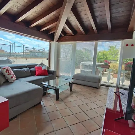 Rooftop Terrace - Elegante Attico Con Idromassaggio Apartment *