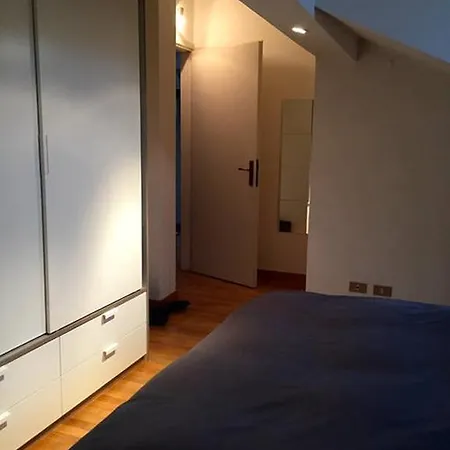 V12 Design Apartment *