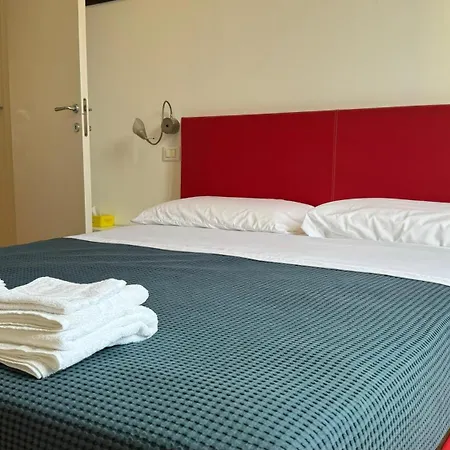 Travelers' House - Metro M4 - Linate - Citta Studi Apartment *