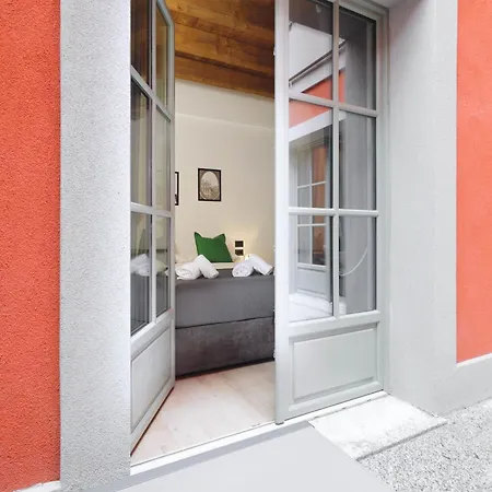 Just Urban - Boutique With Parking And Gym