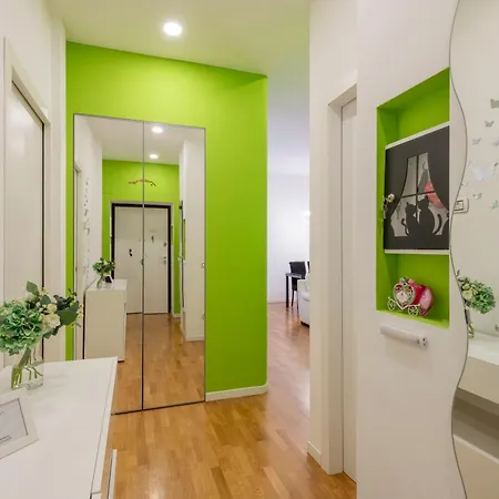 Giacosa, 71 - Comodo Per 6 * Milan