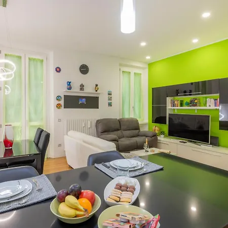 Giacosa, 71 - Comodo Per 6 アパート