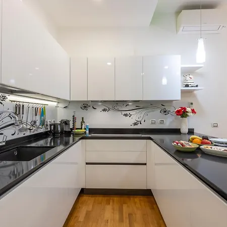 Giacosa, 71 – Comodo Per 6 Appartamento *