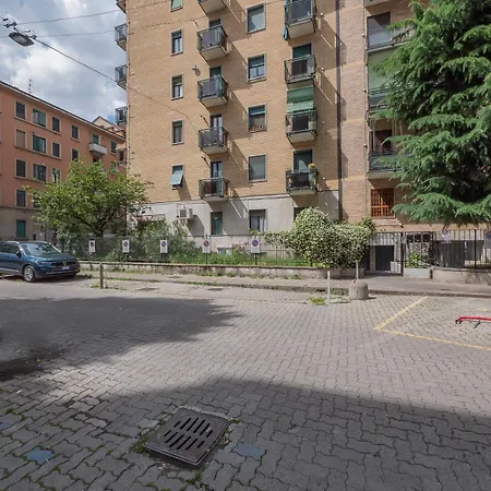 Ihost Luxury - Neg Roli 8 * Milan