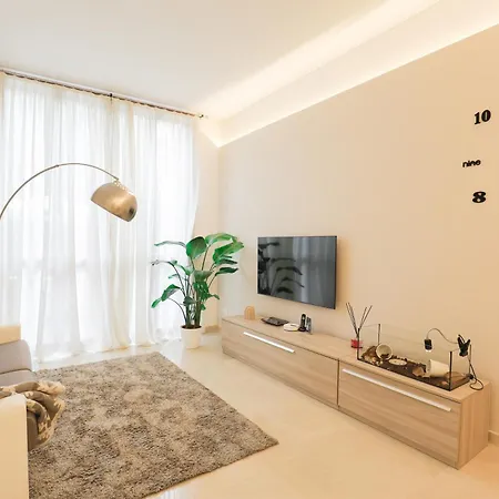Apartman Giardino Terrazzo Privato Bilocale Moderno Vicino Metropolitana Comodo Per Niguarda E Centro *