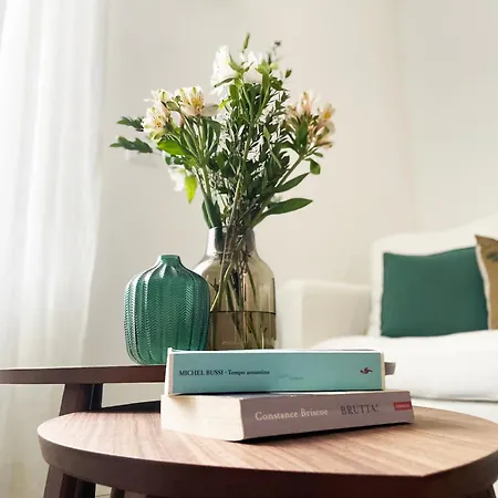Cozy And Quiet In Isola District Apartment