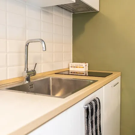 - Alzaia Naviglio Grande Апартаменты *