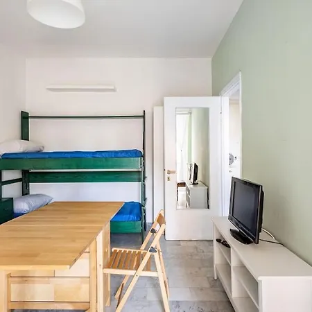5 Minuti Dai Navigli - Wifi Gratis - Monolocale Ben Servito * Milano