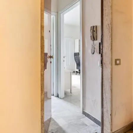 5 Minuti Dai Navigli - Wifi Gratis - Monolocale Ben Servito Milan