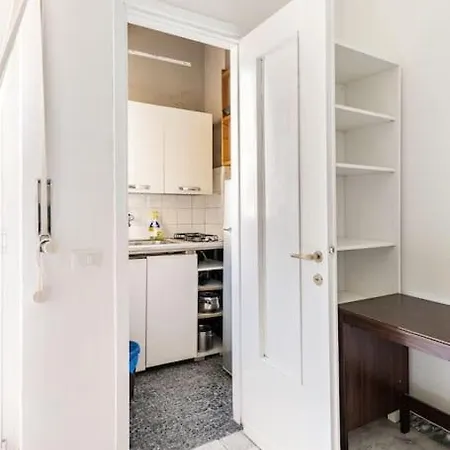 Appartamento 5 Minuti Dai Navigli - Wifi Gratis - Monolocale Ben Servito Milano
