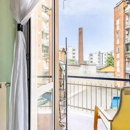 5 Minuti Dai Navigli - Wifi Gratis - Monolocale Ben Servito Appartamento